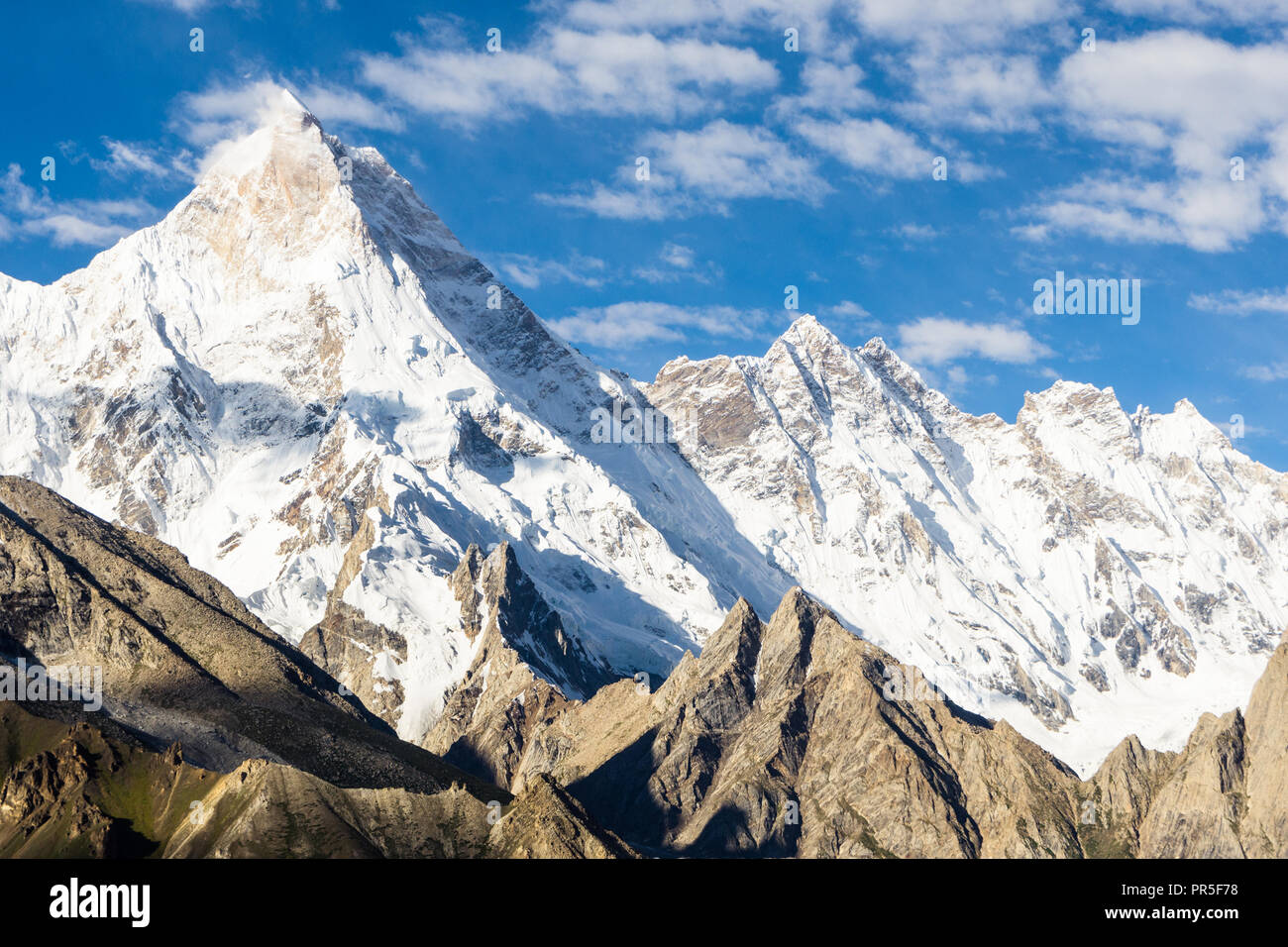 Masherbrum peak (K1) von Goro II Camp, Karakorum, Pakistan Stockfoto