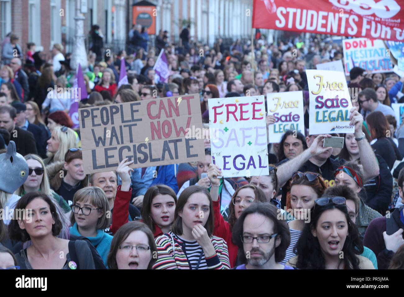 Demonstranten nehmen an der jährlichen der Abtreibung die Rechte der Kampagne März in Dublin, als Rechtsvorschriften Irlands Kündigung Gesetze zur Liberalisierung in den Dail nächste Woche eingeführt werden soll. Stockfoto
