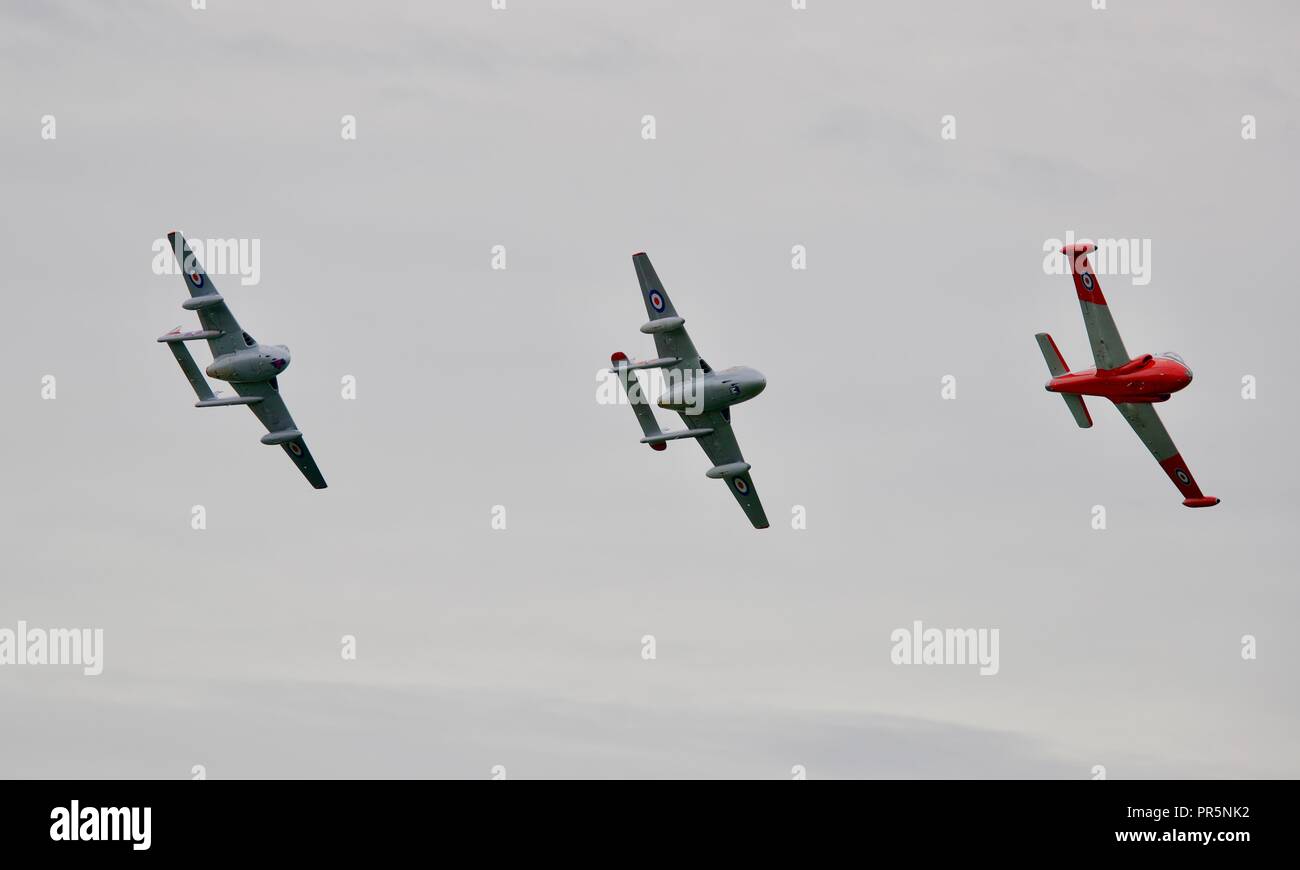 BAC Jet Provost T5, de Havilland Vampire FB.52 und T.55 im formationsflug am IWM Duxford Schlacht von Großbritannien Airshow am 23. September 2018 Stockfoto