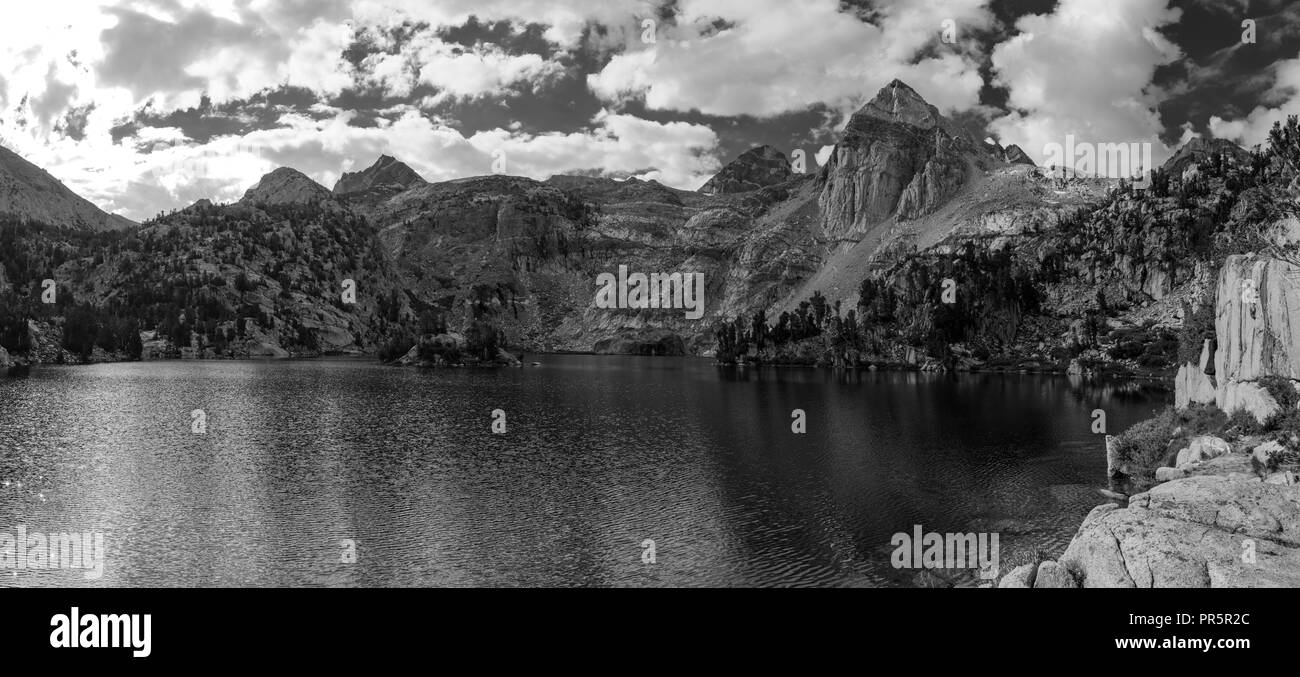 Bedeckt von Rae Seen, John Muir Trail/Pacific Crest Trail; Sequoia Kings Canyon Wilderness; Kings Canyon National Park; Sierra Nevada Stockfoto