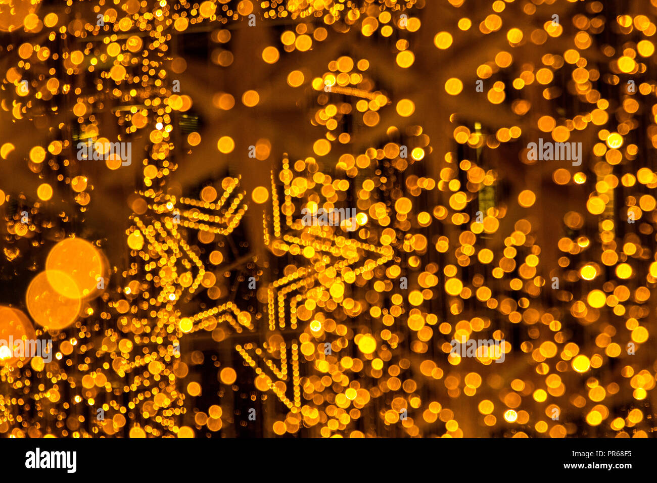 Bokeh: Regen von Gold unter den Sternen Stockfoto