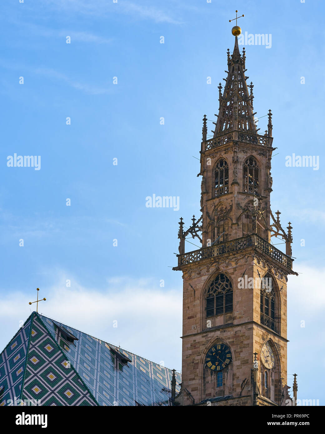 Duomo di Bolzano Kirche Kathedrale an einem Sommertag Stockfotografie