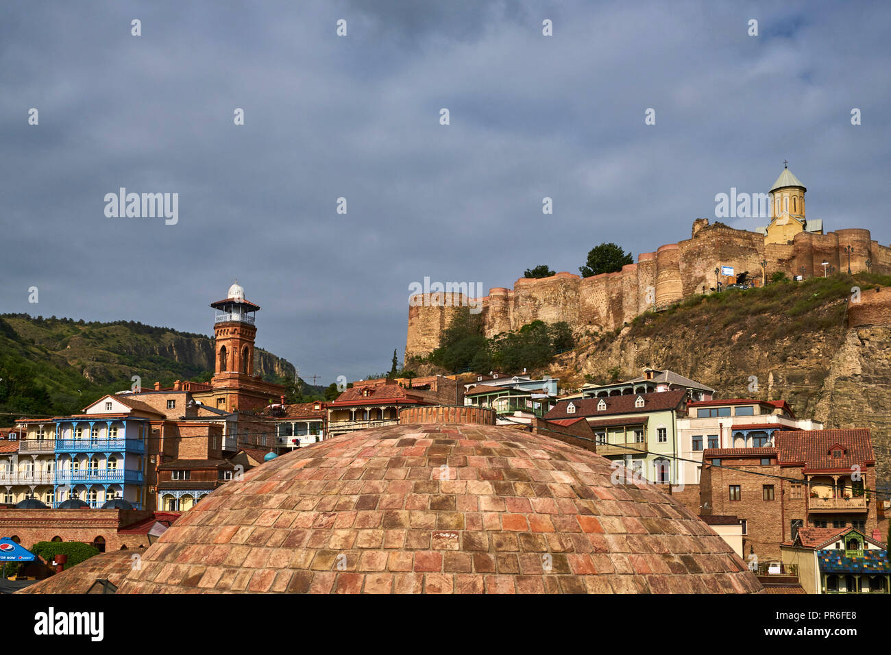 Georgien, Kaukasus, Tbilissi, alte Stadt, Festung Narikala, Sankt Nikolaus Kirche Stockfoto