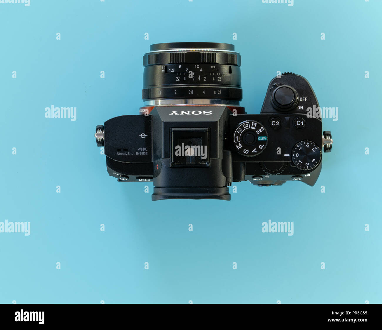27. 10. 2015, BERLIN, DEUTSCHLAND, Sony Alpha A7R III ILCE-7 RM2 spiegellosen Digitalkameras Stockfoto