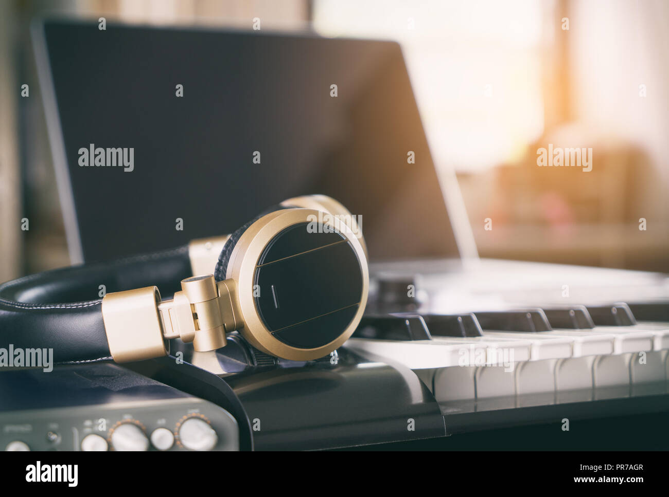 Home Musik Studio Computer Musik Equipment Stockfoto