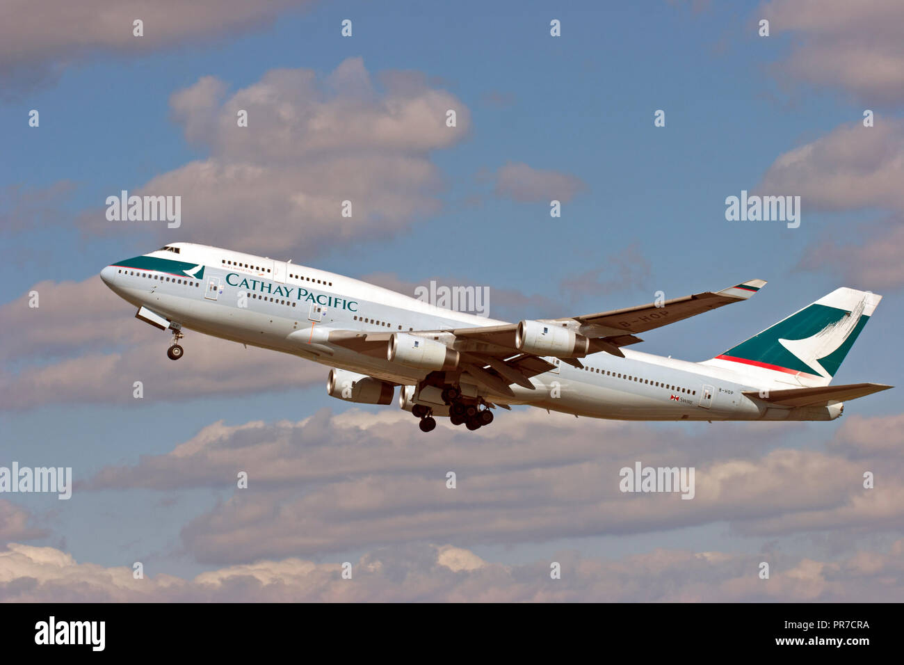 Cathay Pacific Boeing 747-467 Weg vom Flughafen London Heathrow entfernt. Stockfoto