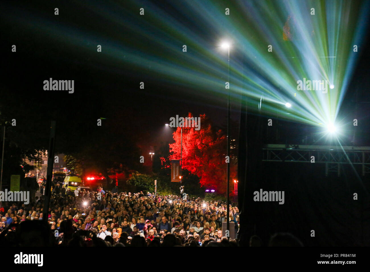 Bournemouth, UK. 29. September 2018. Silicon Ufer, eine Projektion Mapping zeigen, indem sie die Farbe Projekt, bringt Bournemouth Rathaus zum Leben als Teil der jährlichen Kunst am Meer Festival. Credit: Richard Knick/Alamy leben Nachrichten Stockfoto