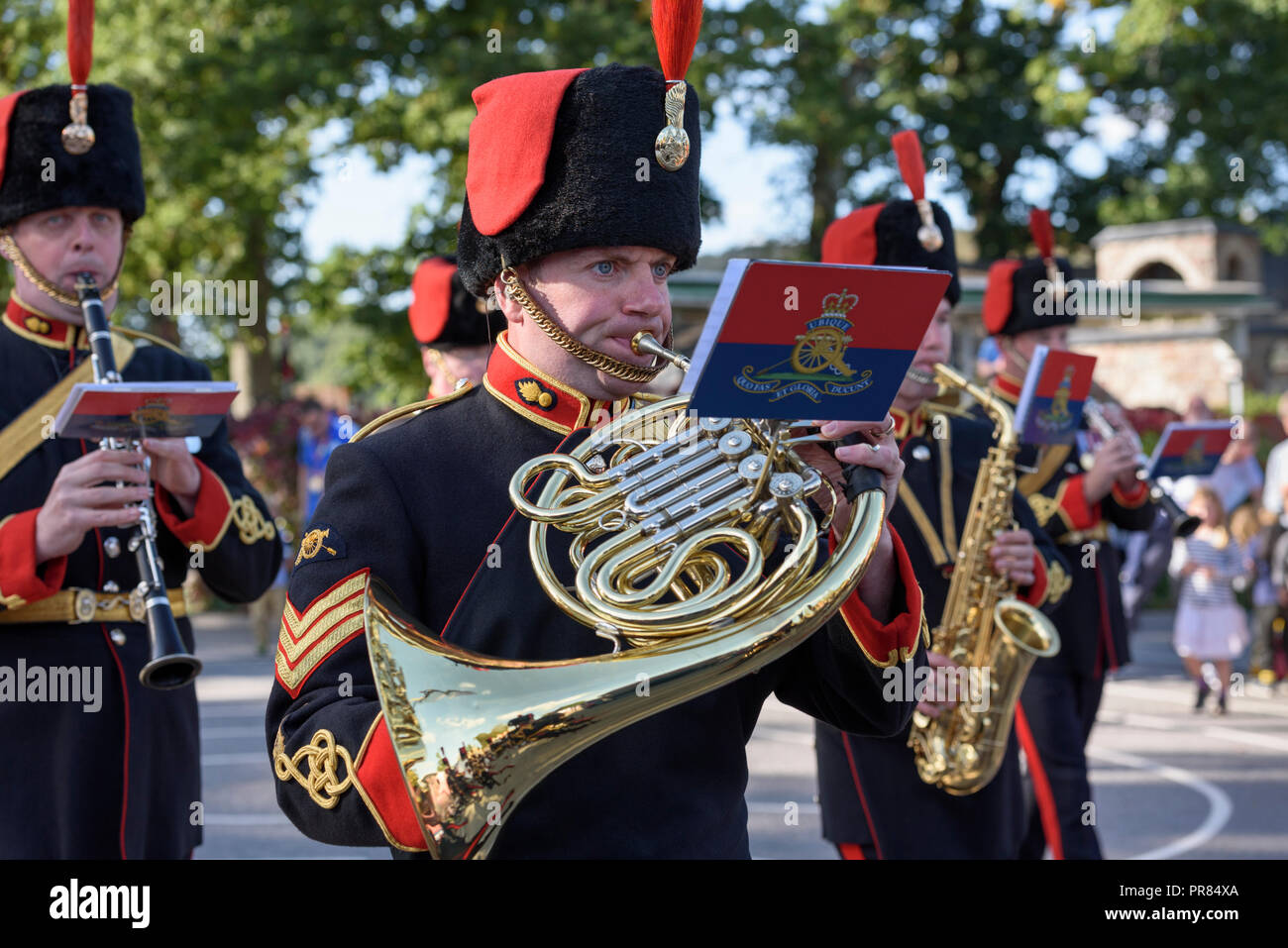 Longleat, Wiltshire, UK. 29. September 2018. Die britischen Streitkräfte Besucher Longleat, Wiltshire, UK unterhalten während der jährlichen militärischen spektakulär, die sich über das Wochenende von Samstag Platz 29. bis Sonntag, den 30. September 2018 stattfand. Credit: Alison Eckett/Alamy Leben Nachrichten. Stockfoto