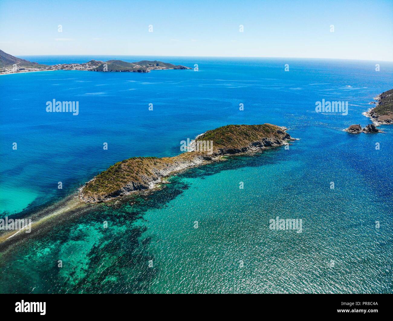 Strand. Bucht von San Carlos, Sonora, Mexiko. Golf von Kalifornien. Das Meer von Cortés. Mar Bermejo, befindet sich zwischen der Halbinsel Baja California gelegen ... Stockfoto