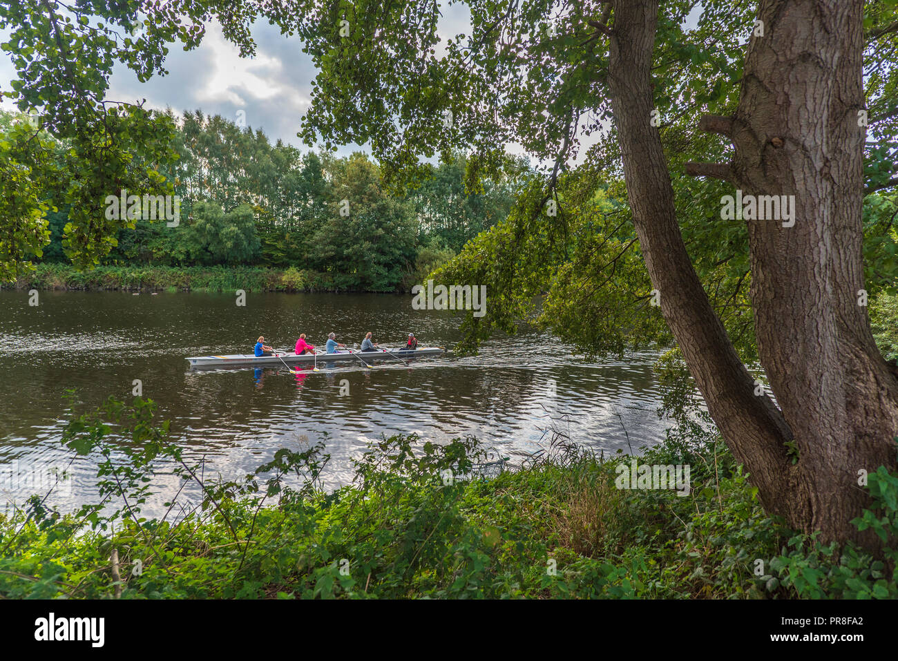 Fluss Mersey in Latchford, Warrington. Rudergeräte Stockfoto