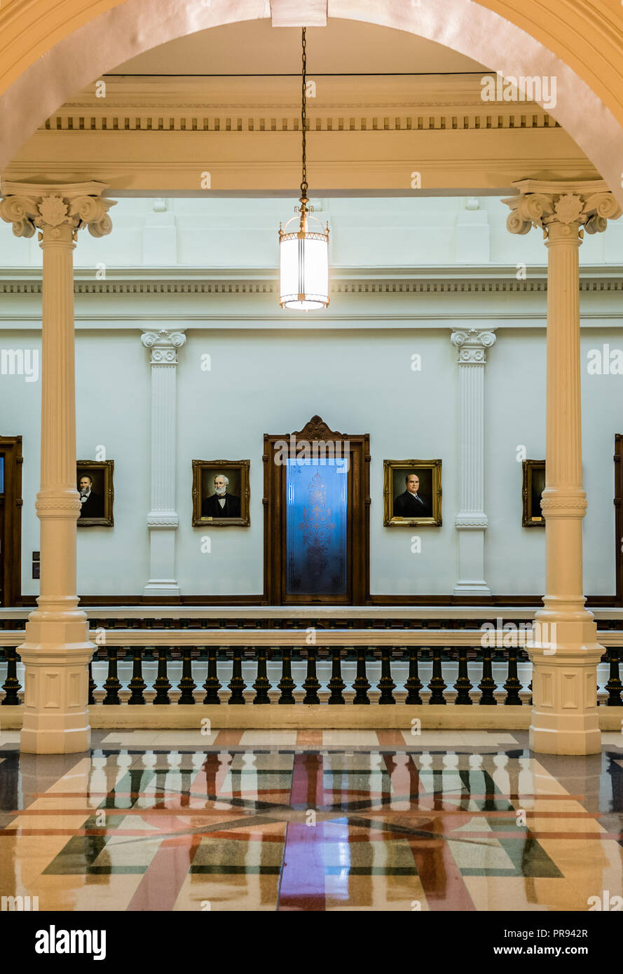 AUSTIN, Texas - Dezember 31, 2017: Portraits von historischen Figuren in der Texas State Capitol Building. Stockfoto