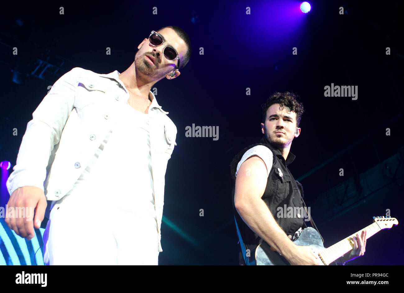 Datierung joe jonas 2016