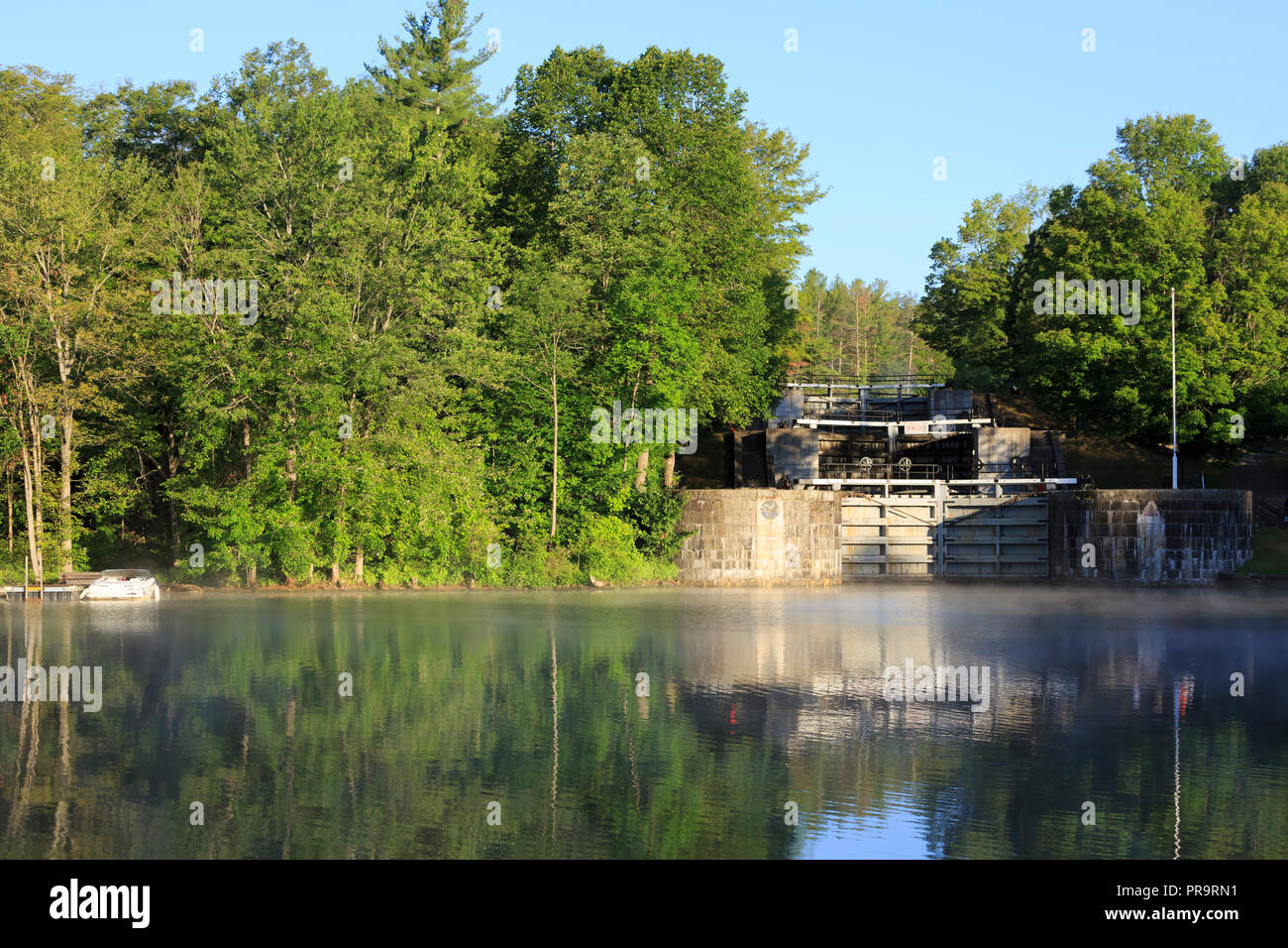 Unterhalb des Schlosses am frühen Morgen Flug am Jones Falls, Ontario Stockfoto