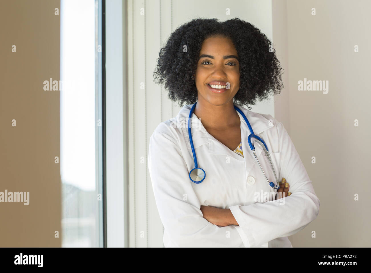Portrait einer afrikanischen amerikanischen Ärztin. Stockfoto