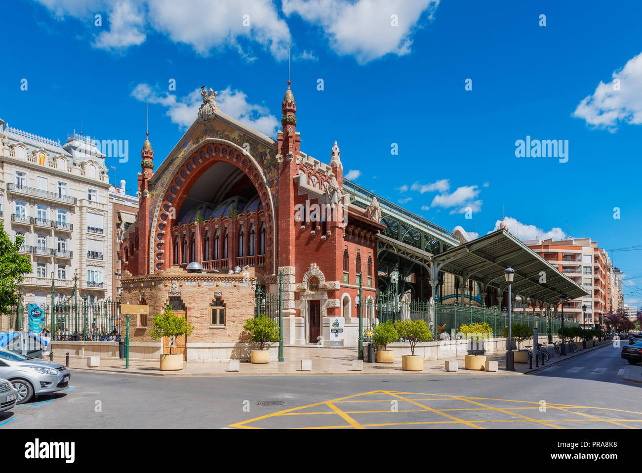 Mercado de Colón (Columbus) in Valencia, Spanien. Es ist ein klares Beispiel für Valencia Jugendstil und wurde 1916 abgeschlossen. Stockfoto