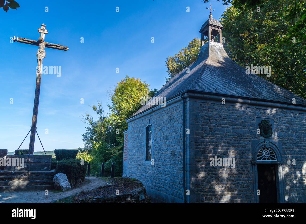 Kruzifix, Kapelle von Notre Dame de Lorett (Muttergottes von Loreto) 1600, von Jean-Théodore de Leweenstein und seine Frau Josine de Lamaret, Rochefort, Belgien Stockfoto