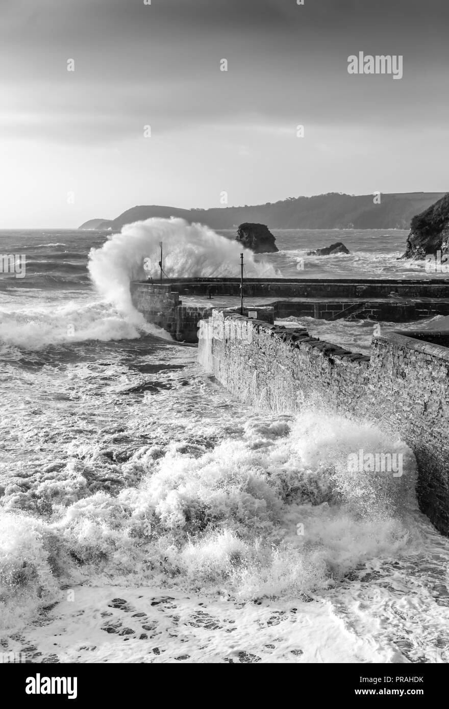 Stürmischer Tag, Charlestown Harbour, Cornwall Stockfoto