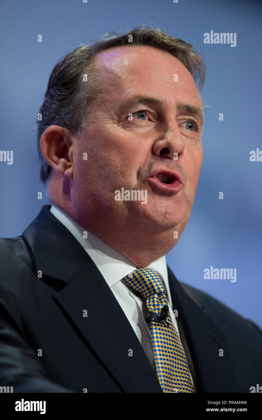 Birmingham, Großbritannien. 30. September 2018. Liam Fox, Staatssekretär für internationalen Handel und der Präsident des Board of Trade und der konservative Abgeordnete für North Somerset, spricht auf dem Parteitag der Konservativen Partei in Birmingham. © Russell Hart/Alamy Leben Nachrichten. Stockfoto