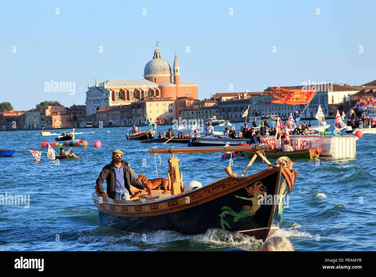 Venedig, Italien. 30. September 2018. Protest" keine Grandi Navi!" Gegen große Kreuzfahrtschiffe in Venedig, Italien Stockfoto