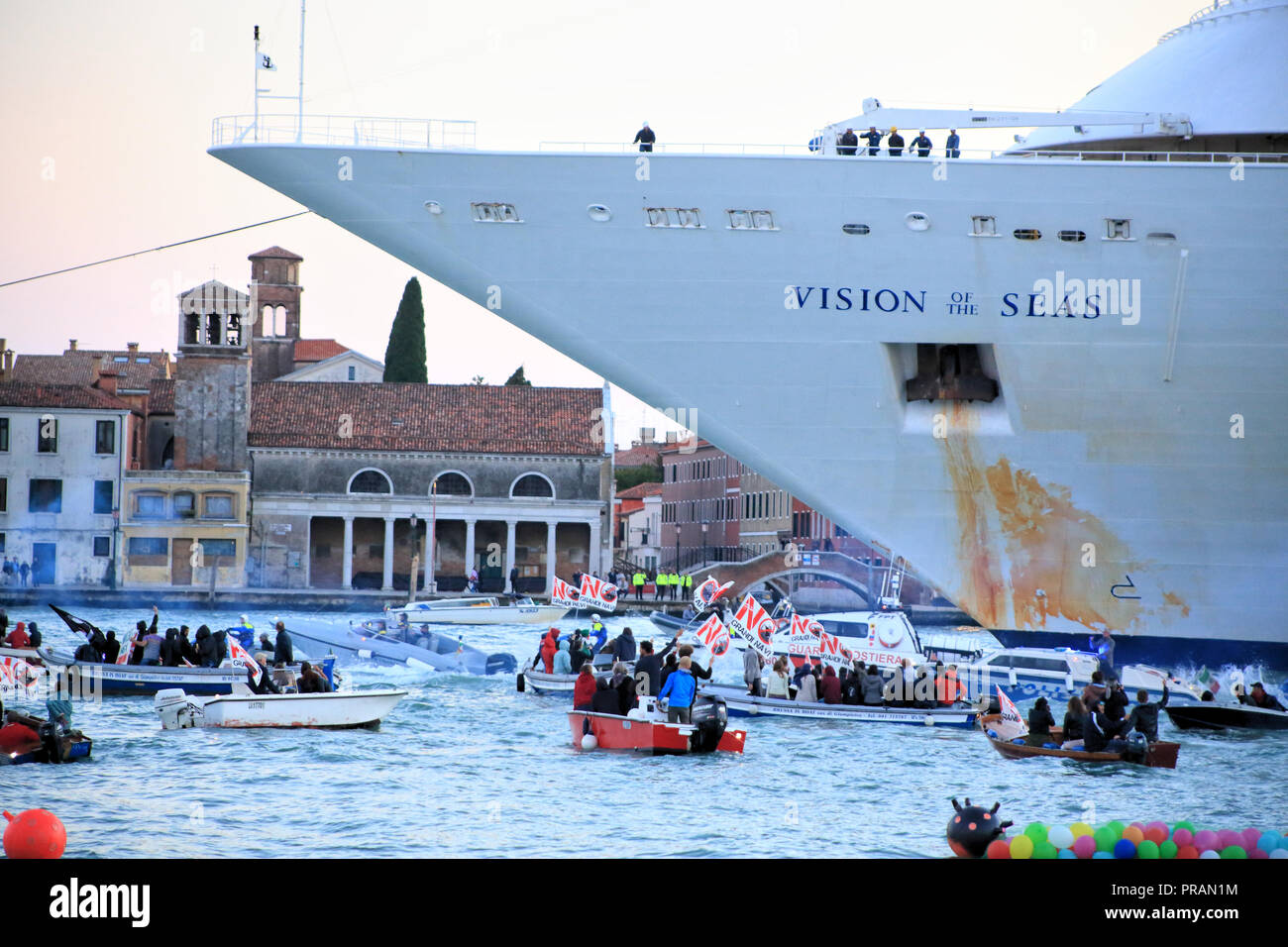 Venedig, Italien. 30. September 2018. Protest" keine Grandi Navi!" Gegen große Kreuzfahrtschiffe in Venedig, Italien Stockfoto