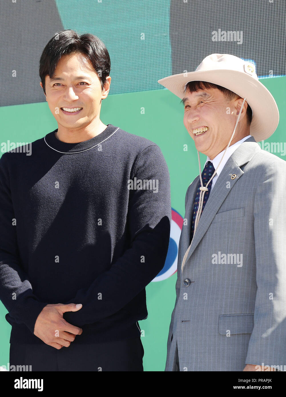 01 Okt, 2018. S. Korean actor Jang Dong-gun Koreanische Schauspieler Jang Dong-gun (L) nimmt an dem 5. handon Tag in Seoul Land in Gwacheon, Gyeonggi Provinz, südlich von Seoul, on Sept. 29, 2018. Credit: Yonhap/Newcom/Alamy leben Nachrichten Stockfoto