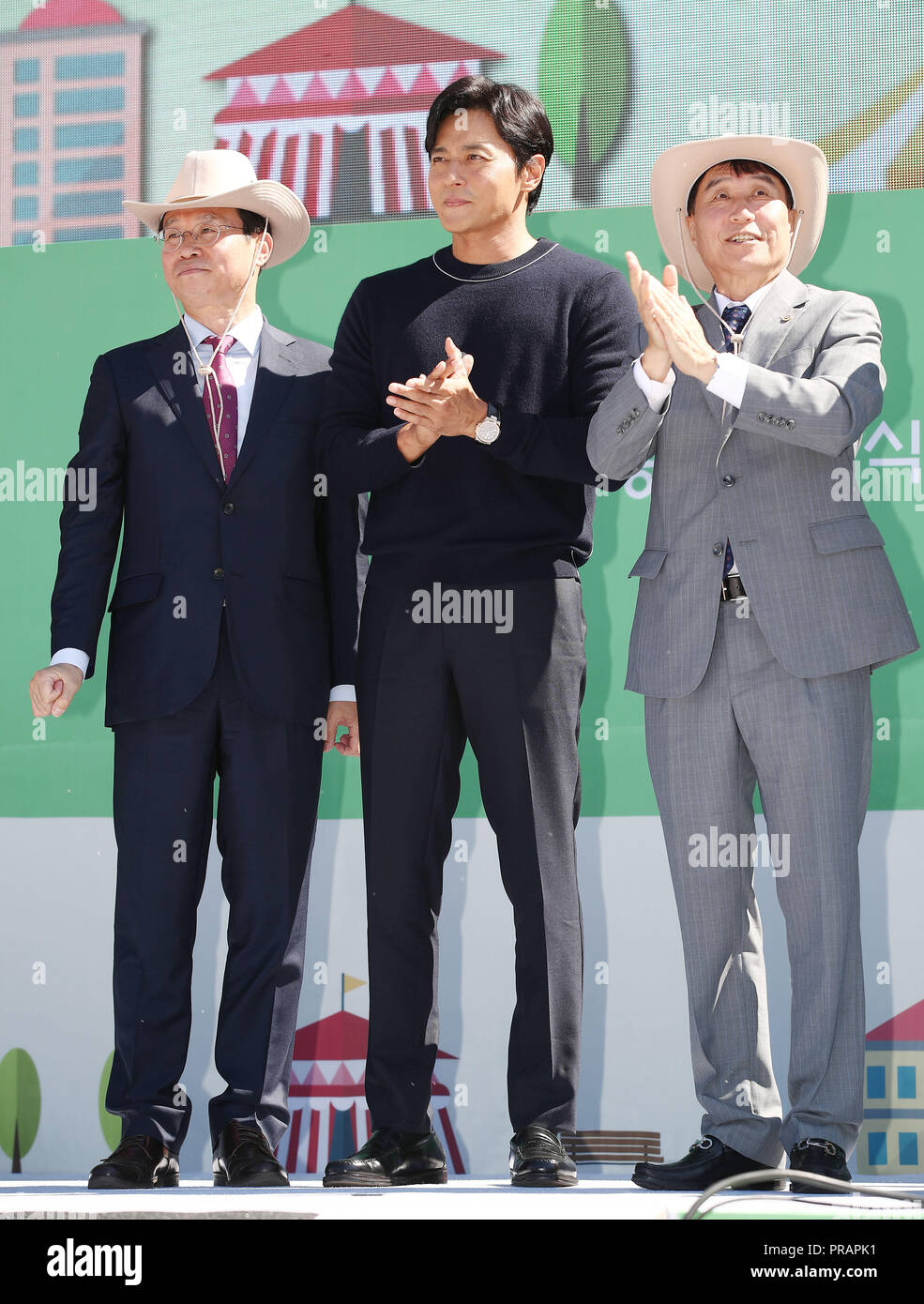01 Okt, 2018. S. Korean actor Jang Dong-gun Koreanische Schauspieler Jang Dong-gun (C) nimmt an dem 5. handon Tag in Seoul Land in Gwacheon, Gyeonggi Provinz, südlich von Seoul, on Sept. 29, 2018. Credit: Yonhap/Newcom/Alamy leben Nachrichten Stockfoto