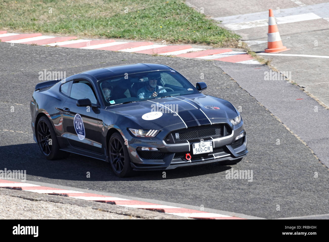 Linas-Montlhéry, Frankreich. 29 Sep, 2018. Die vierte Ausgabe des Grandes Heures Automobile auf den mythischen Linas-Montlhéry Stromkreis. Stockfoto