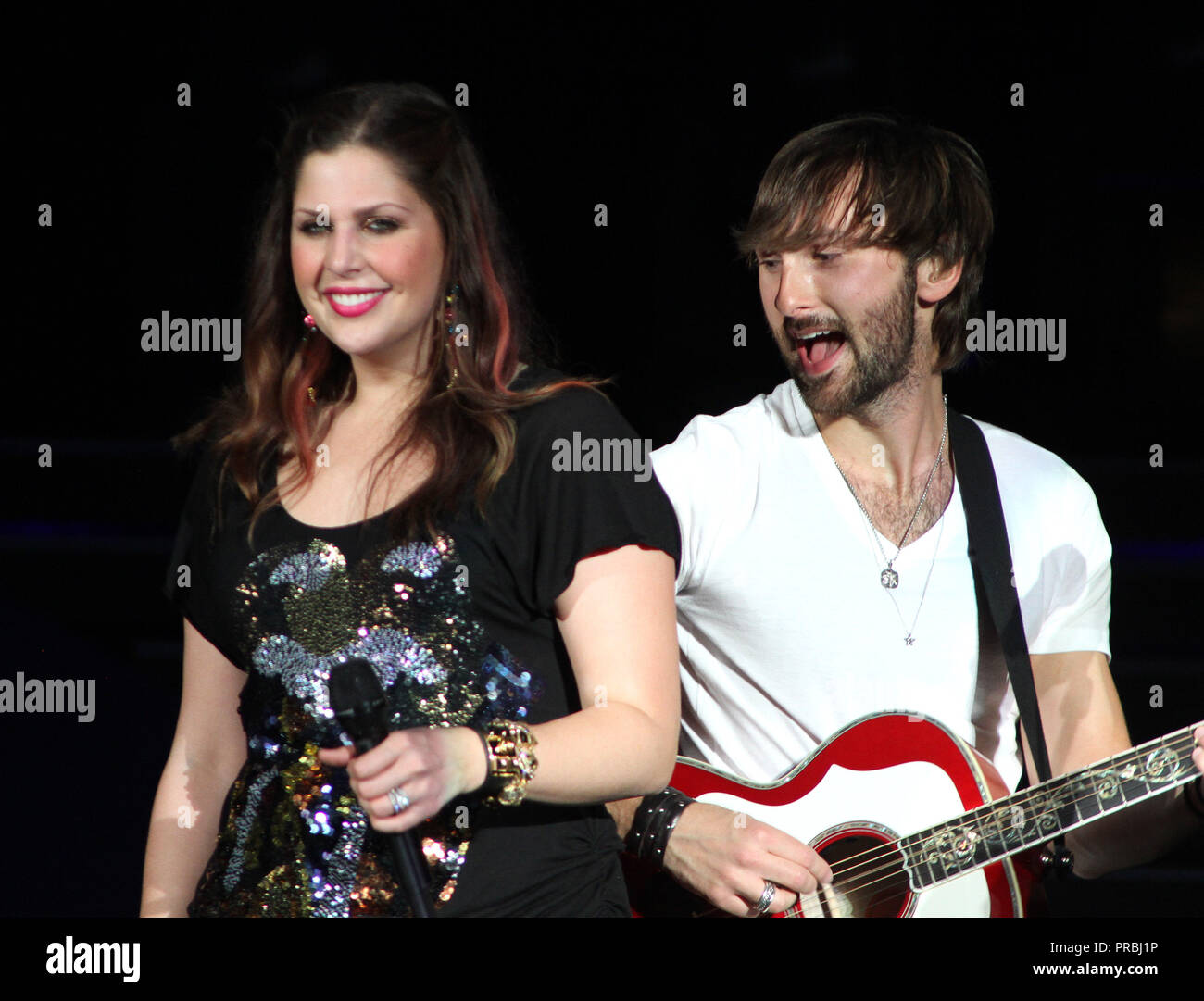 Hillary Scott und Dave Haywood mit Lady Antebellum ausführen, im Konzert beim Cruzan Amphitheater in West Palm Beach, FL am 12. Mai 2012. Stockfoto