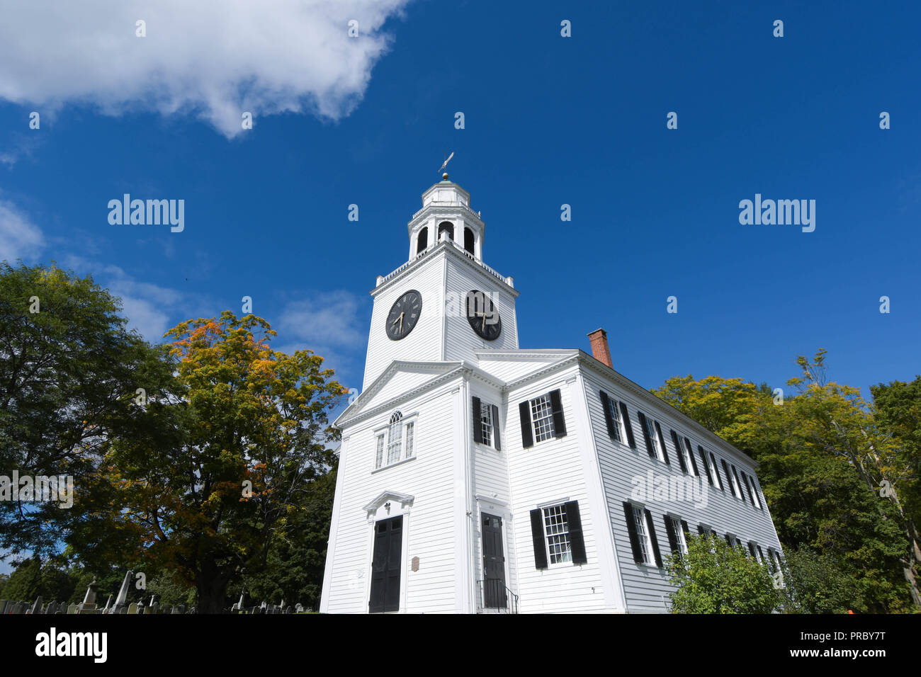 Die Kirche auf dem Hügel, in einer Gemeindekirche in 1805 in Nantucket, Massachusetts gebaut, im frühen Herbst Stockfoto