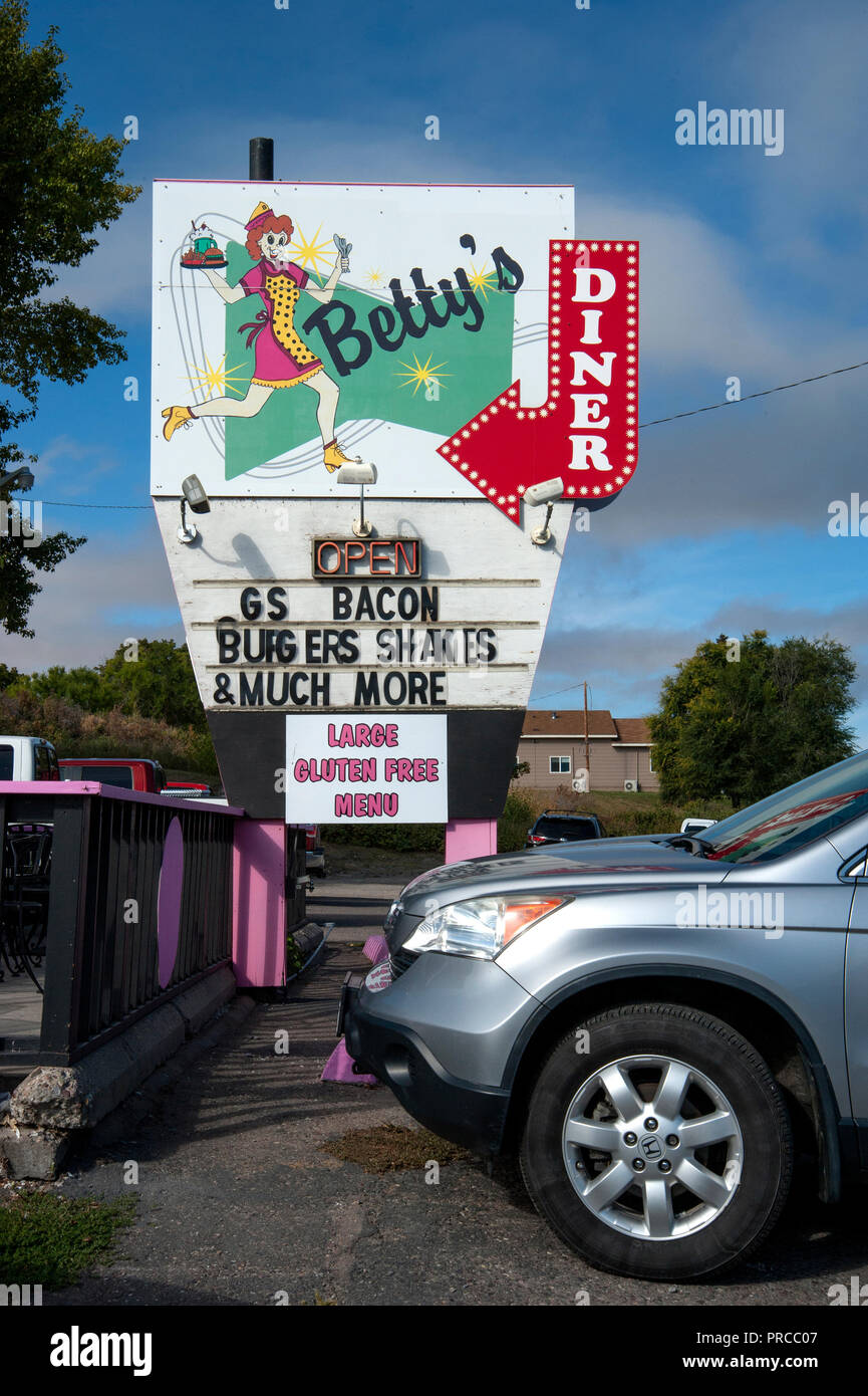 Zeichen für Betty's Diner in der Nähe von Flathead Lake in Polson, Montana Stockfoto