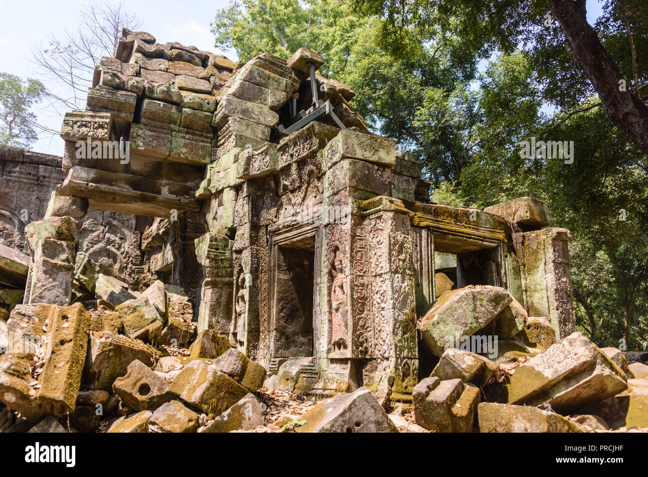 Teile liegen in Ruinen am UNESCO-Weltkulturerbe von ankor Thom, Siem Reap, Kambodscha Stockfoto