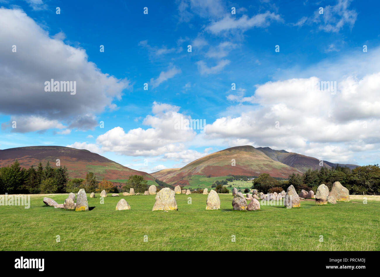Castlerigg Steinkreis, eine späte Jungsteinzeit zur Frühen Bronzezeit in der Nähe von Keswick, Lake District, Cumbria, Großbritannien Stockfoto