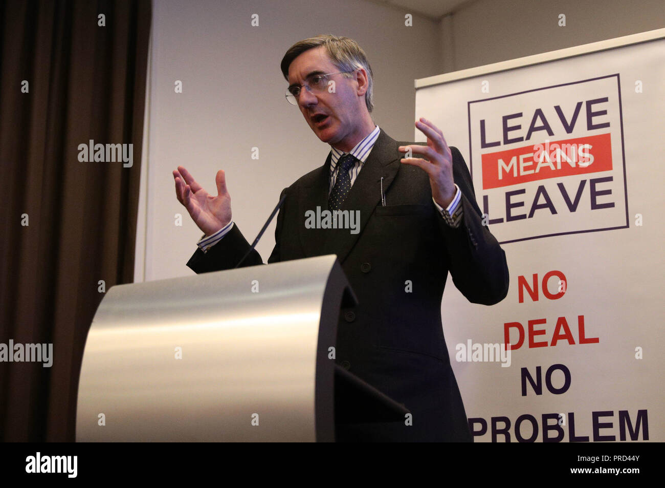 Jakob Rees-Mogg MP spricht zu verlassen bedeutet Veranstaltung im Novotel Birmingham Centre verlassen, während die Konservative Partei jährlichen Konferenz in Birmingham. Stockfoto