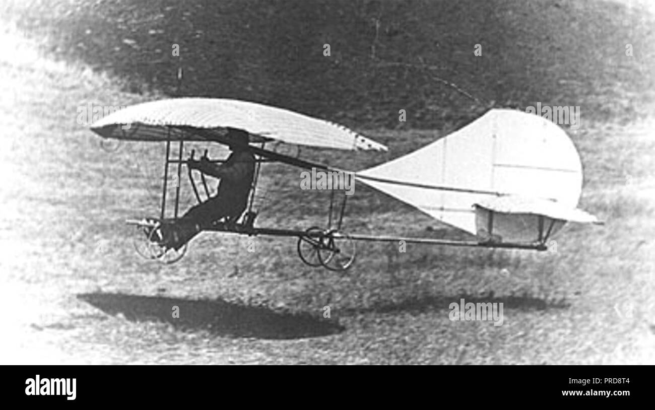 JOHN JOSEPH MONTGOMERY (1858-1911) amerikanischer Ingenieur und Physiker Landung sein Monoplan Segelflugzeug der Evergreen in der Nähe von San Jose, Kalifornien, im Oktober 1911 Stockfoto