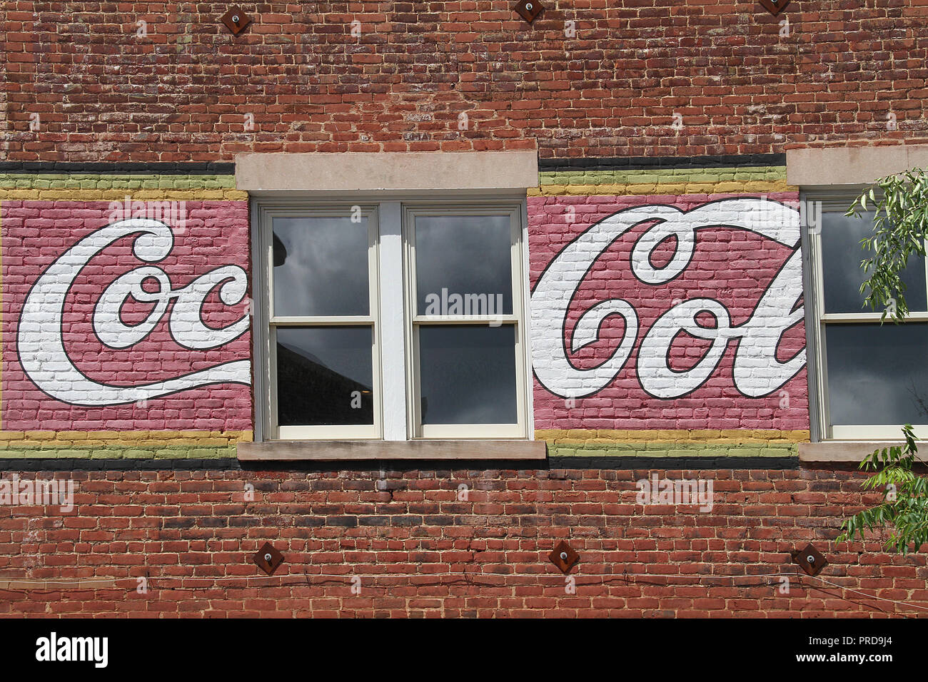 Coca Cola Anzeige auf Gebäude in der Innenstadt von Roanoke, VA, USA Stockfoto