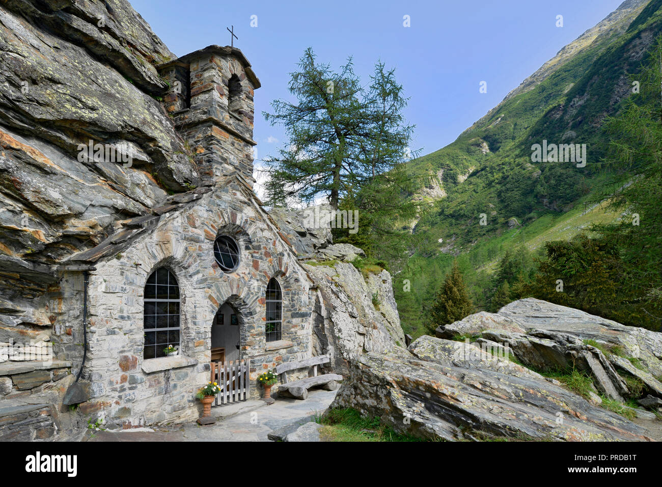 Rock Kapelle in der Nähe von Tal Innergschlöß, Tauern, Nationalpark Hohe Tauern, Osttirol, Österreich Stockfoto