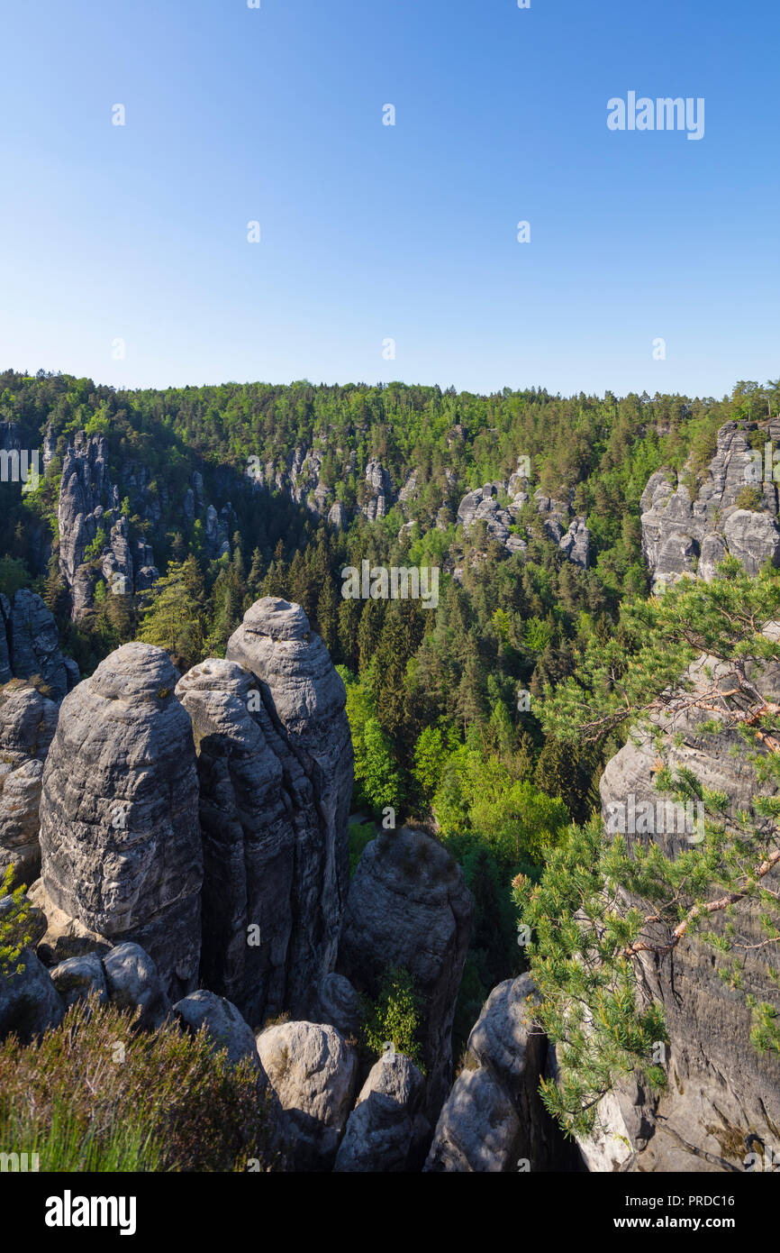 Europa, Deutschland, Sachsen, Sächsische Schweiz Nationalpark, Bastei Aussichtspunkt Stockfoto