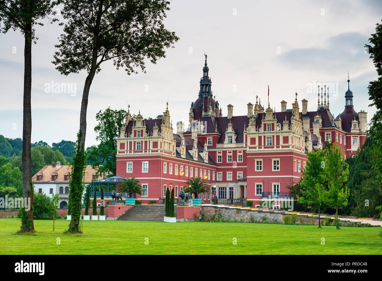 Europa, Deutschland, Sachsen, Bad Muskau, Muskauer Park, Neues Schloss, UNESCO-Welterbe, gebaut von Prinz Hermann-von-Puckler-Muskau Stockfoto