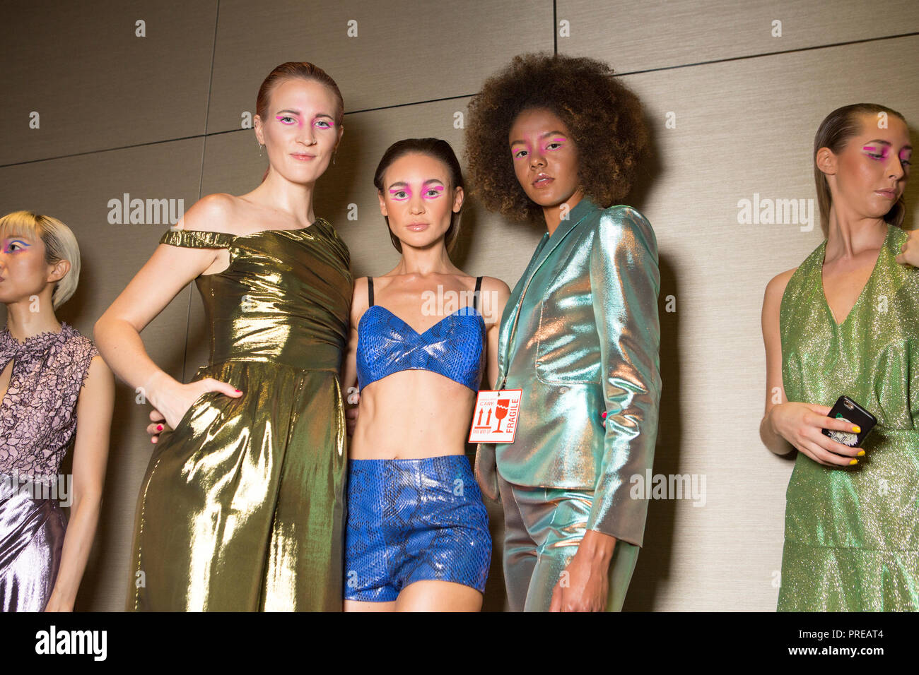 London, UK, 16. September 2018, Modelle backstage in der Kolchagov Barba zeigen mich an Strand Hotel, London Fashion Week SS/19. Mariusz Goslicki/Alamy Stockfoto