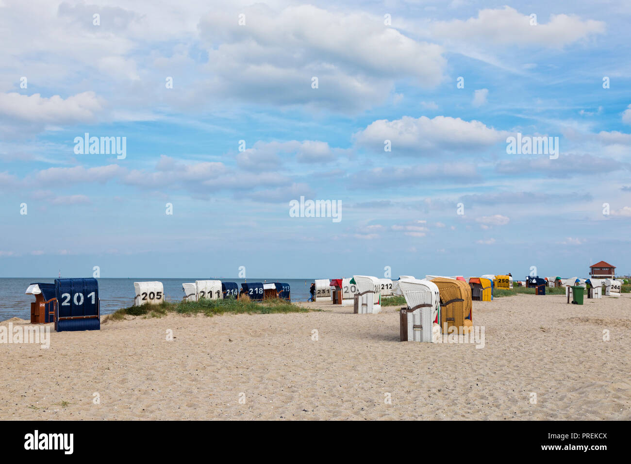 Die Liegen am Strand von Hooksiel, Niedersachsen, Deutschland Stockfoto