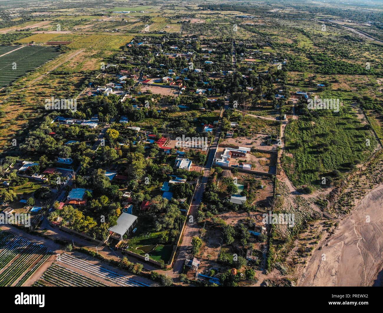 Vista aerea de terrenos campestres en San Pedro El Saucito. Comunidad dedicada a la agricultura y Ganadería. (Foto: Luis Gutierrez/NortePhoto.com Stockfoto