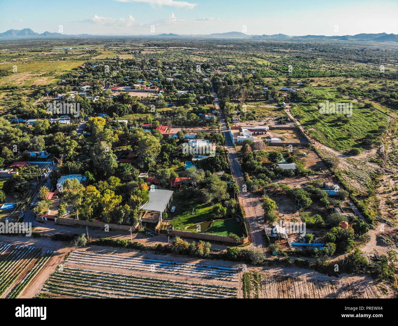 Vista aerea de terrenos campestres en San Pedro El Saucito. Comunidad dedicada a la agricultura y Ganadería. (Foto: Luis Gutierrez/NortePhoto.com Stockfoto