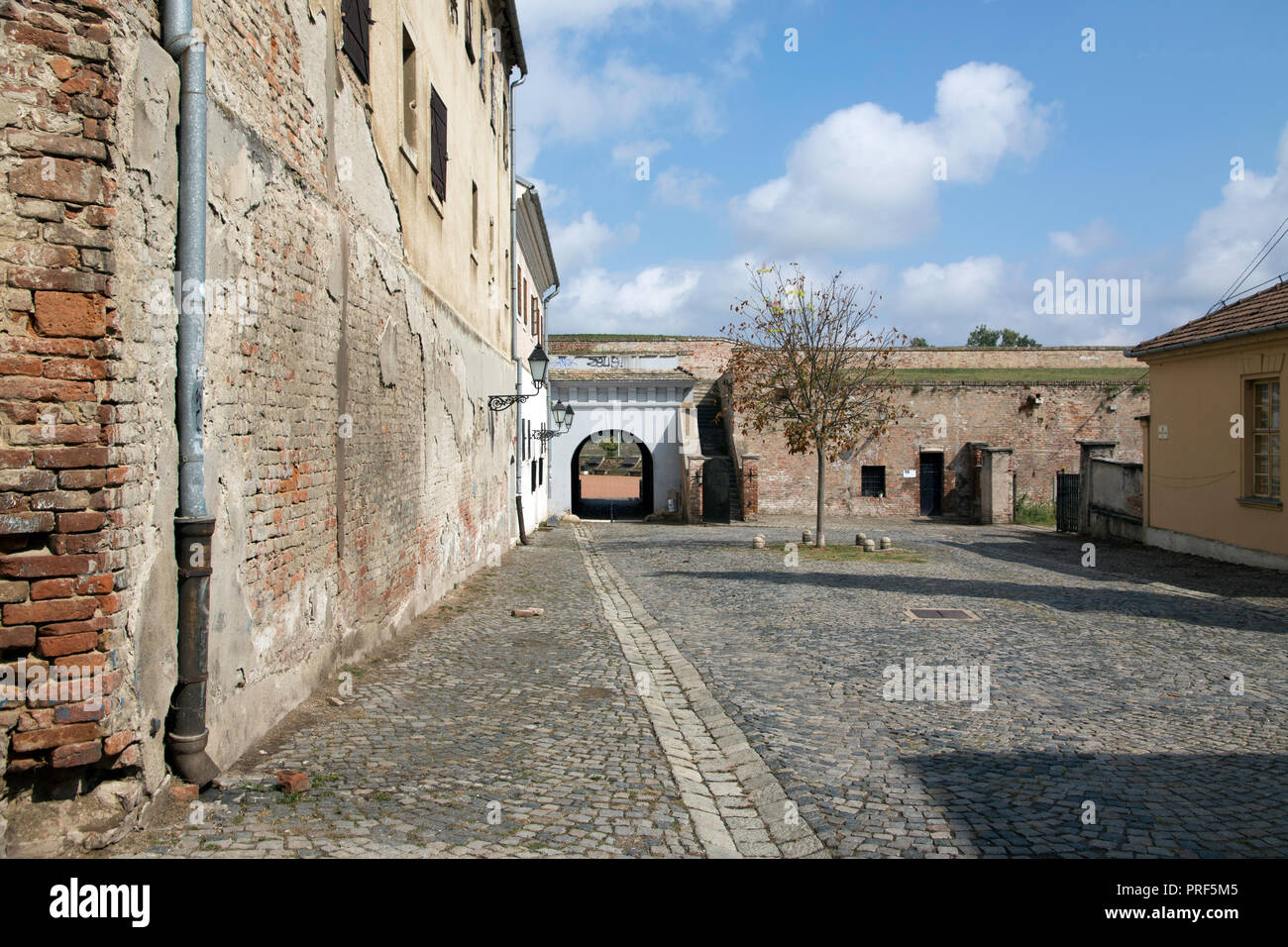 Wasser Tor in der kroatischen Stadt Osijek in Yogaslav Kriege zerstört Stockfoto