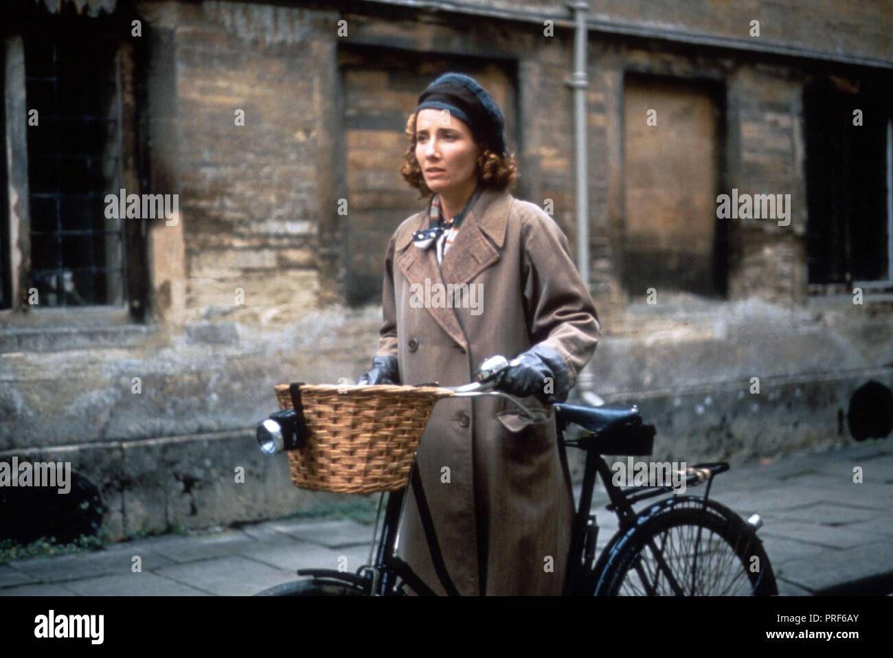 Original Film Titel: DIE RESTE DES TAGES. Englischer Titel: DIE RESTE DES TAGES. Jahr: 1993. Regie: James Ivory. Stars: Emma Thompson. Quelle: COLUMBIA/MERCHANT IVORY/Album Stockfoto