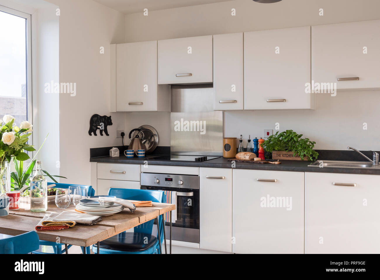 Retro Stil Küche mit Gerüst Brett Stockfoto, Bild: 220998302 - Alamy Retro Stil Küche mit Gerüst Brett Stockfoto, Bild: 220998302 - Alamy