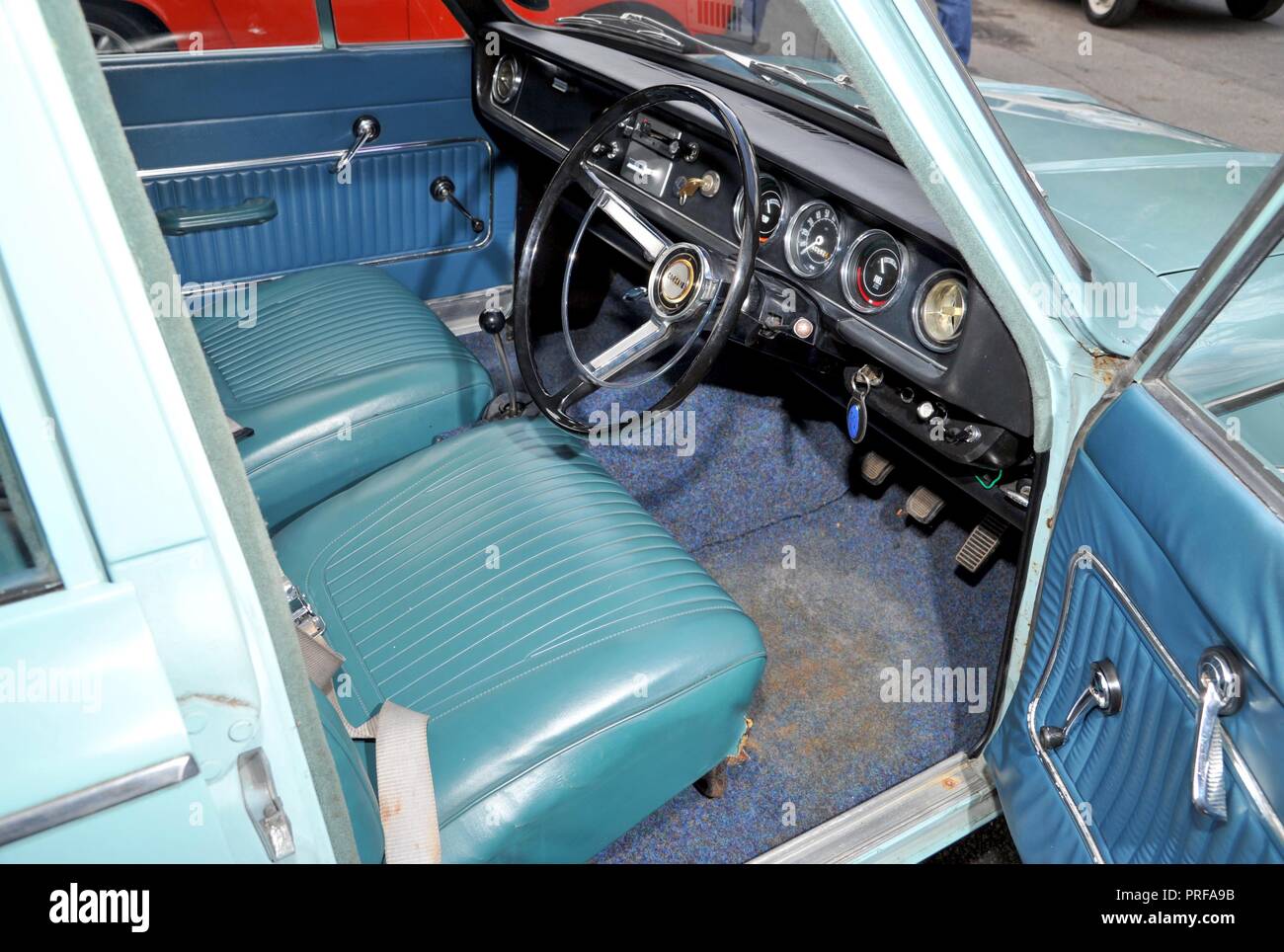 Ford Corsair British classic car mit abgesenkter Federung Stockfoto