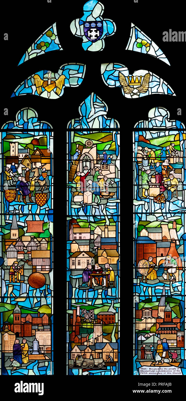 Der Jahrestag Fenster in Chesterfield Pfarrkirche von GM Pentelow (1986), Chesterfield, Derbyshire, UK Stockfoto