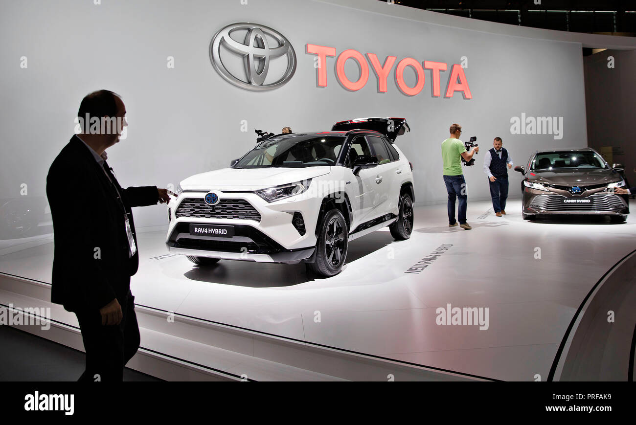 Neuen Toyota RAV4 Hybrid wurde während der ersten Pressetag der Internationalen Motor Show in Paris, am Dienstag, Oktober 2nd, 2018 präsentiert. (CTK Photo/Re Stockfoto