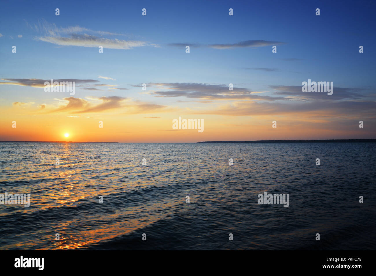 Sonnenuntergang Sonnenuntergang über dem Schwarzen Meer Stockfoto