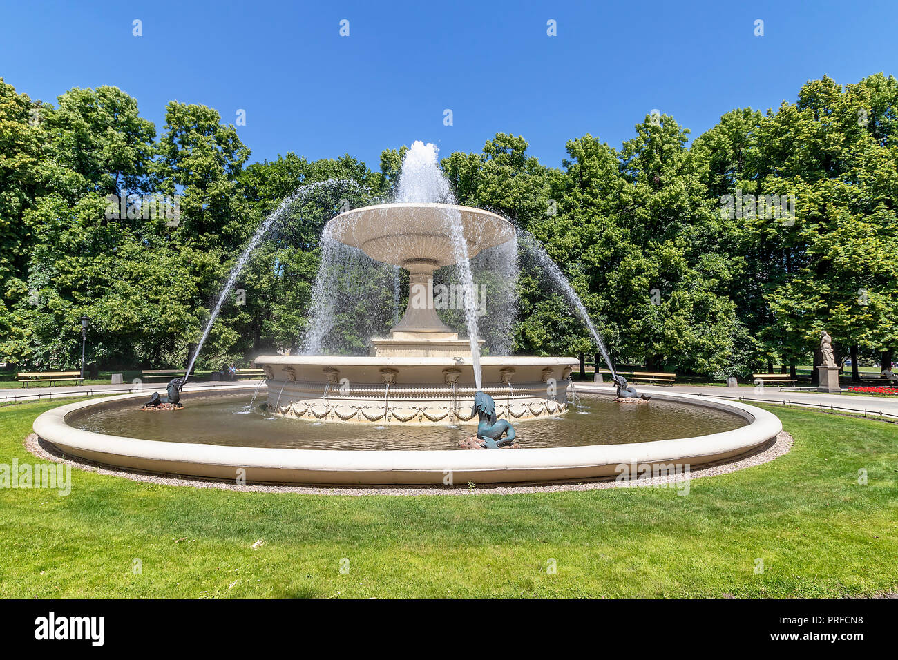 Historische Brunnen im Saski Park, Warschau, Polen Stockfoto